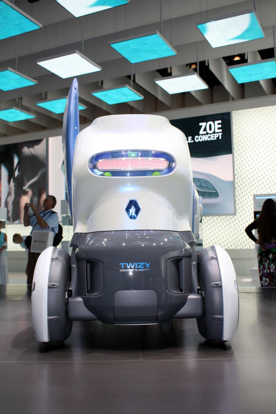  Renault Twizy Z.E. Concept 2009 года  (фото 7 из 41)